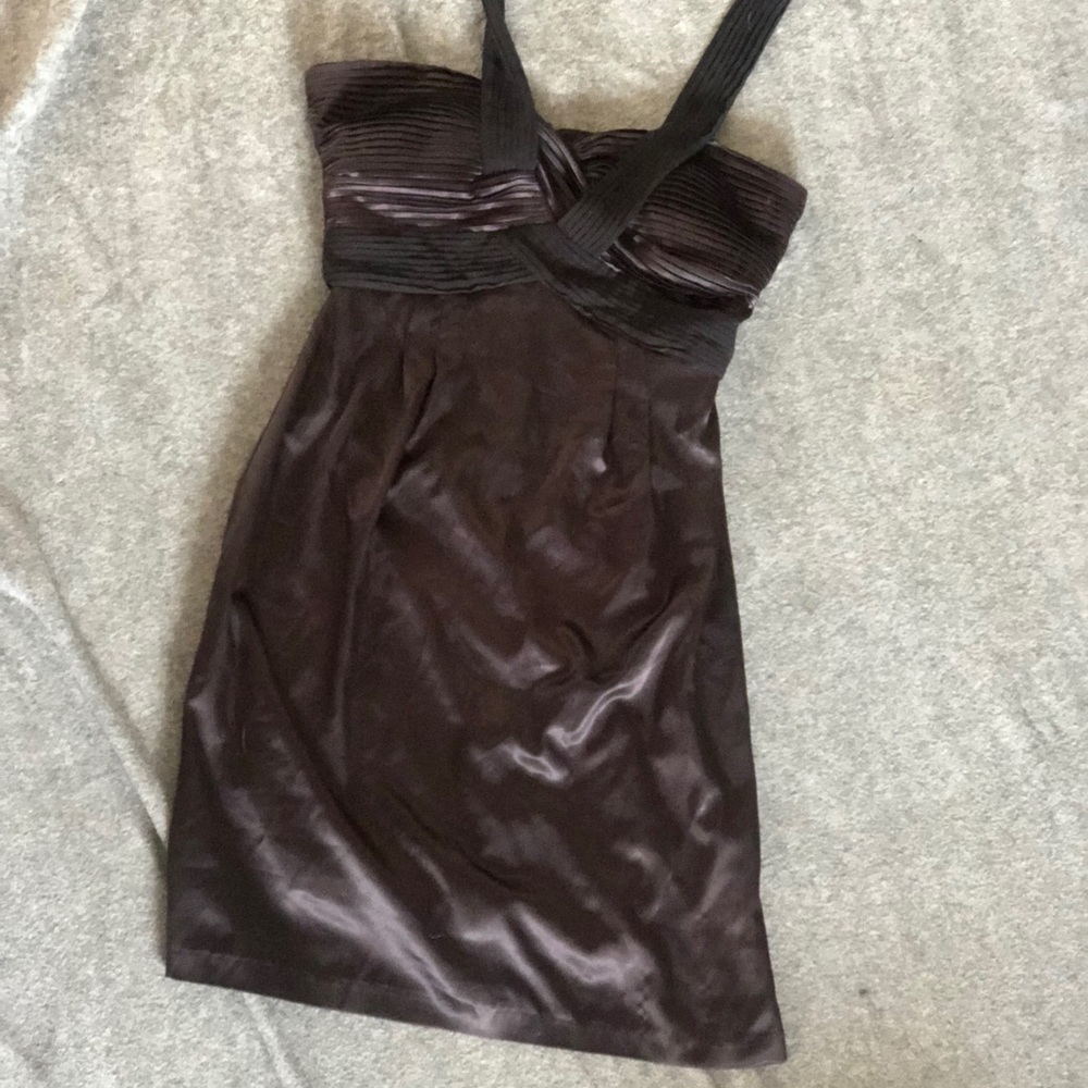BLACK DRESS (light in photos altered color)
